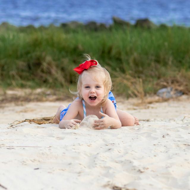 Από ποιες μολύνσεις κινδυνεύουν τα παιδιά στην παραλία;